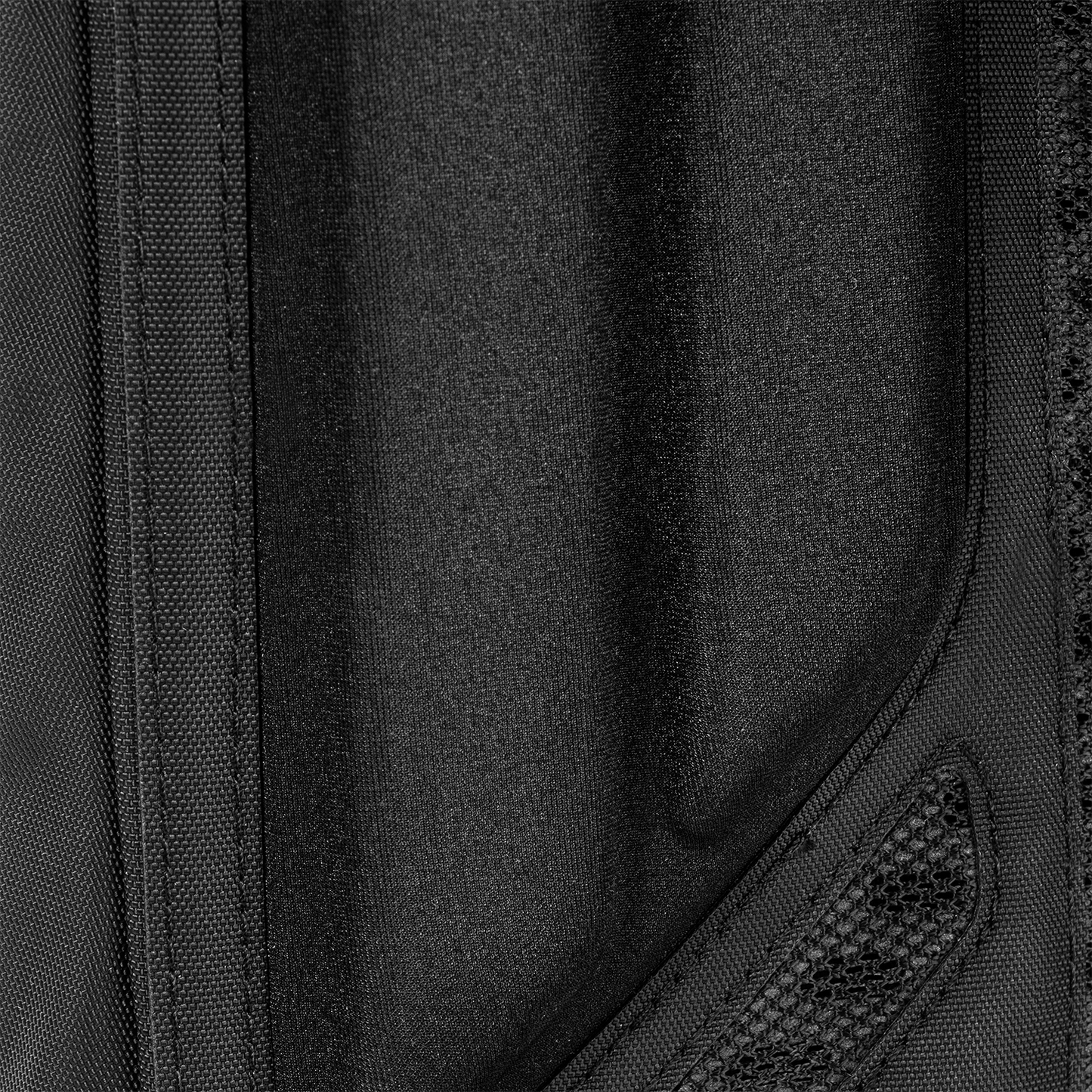 paragon-hydration-pack-c2 Paragon_Black_Texture.png