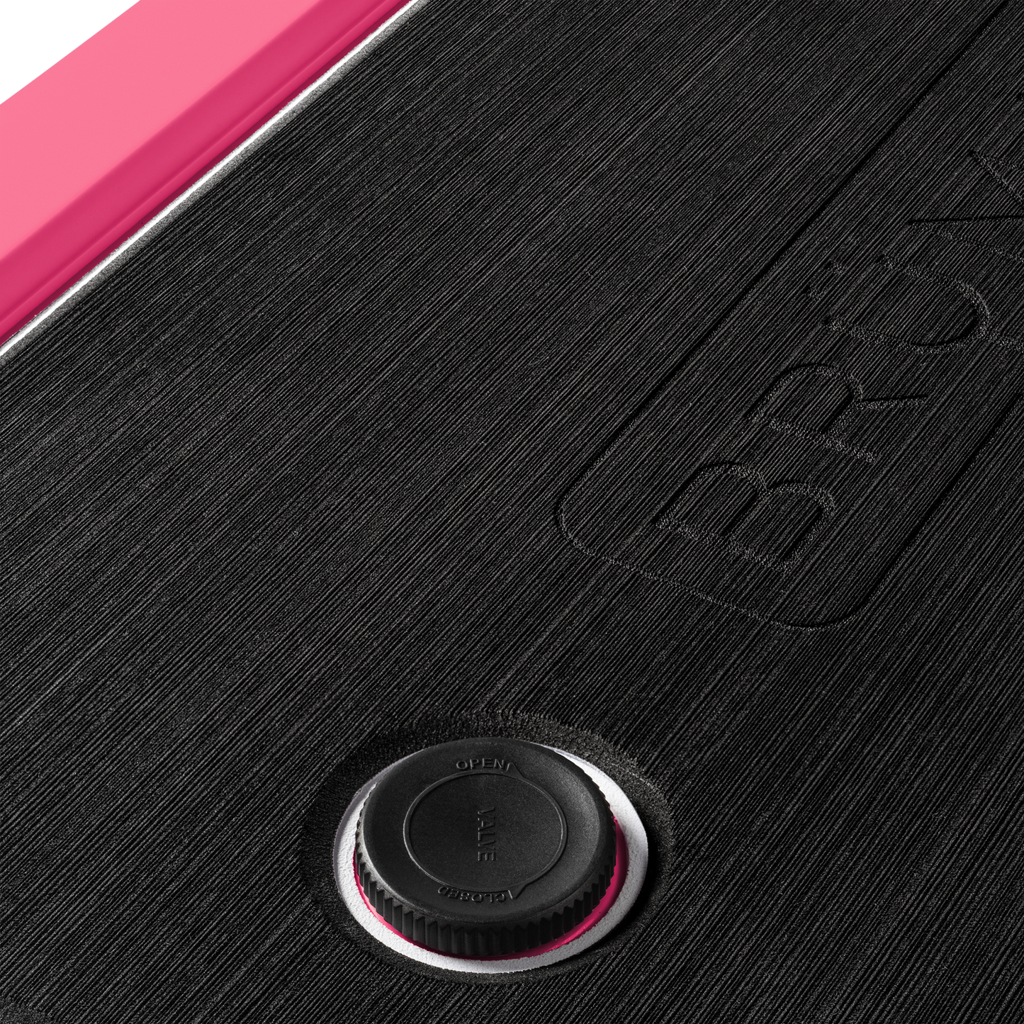 brutank-m9 brutank-55qt-neonpink-vent.png