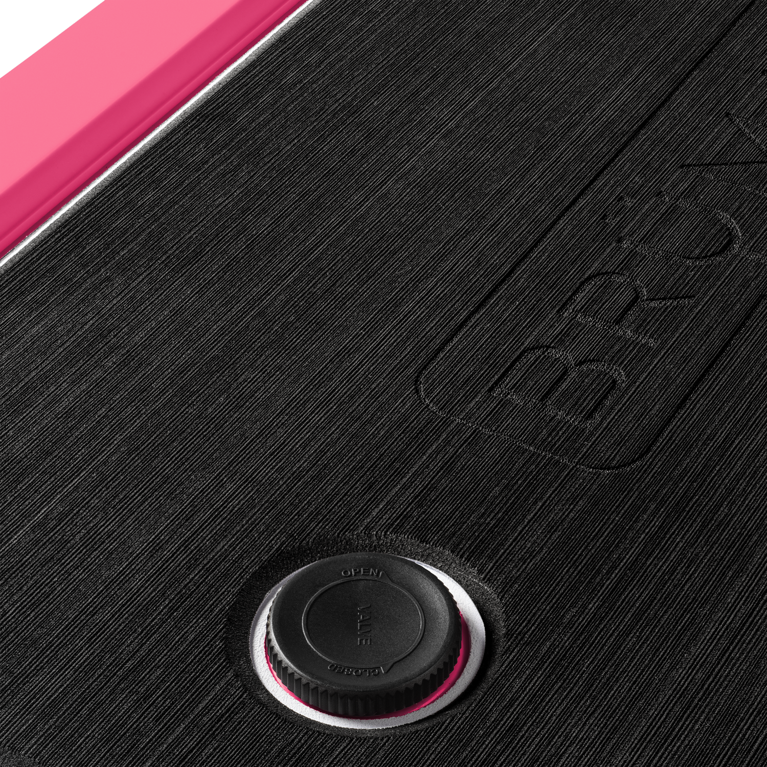 brutank-m9 brutank-55qt-neonpink-vent.png
